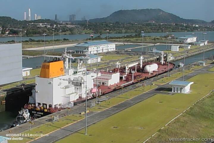 Vivit-Dubhe - Lpg Tanker vessel registered in Liberia