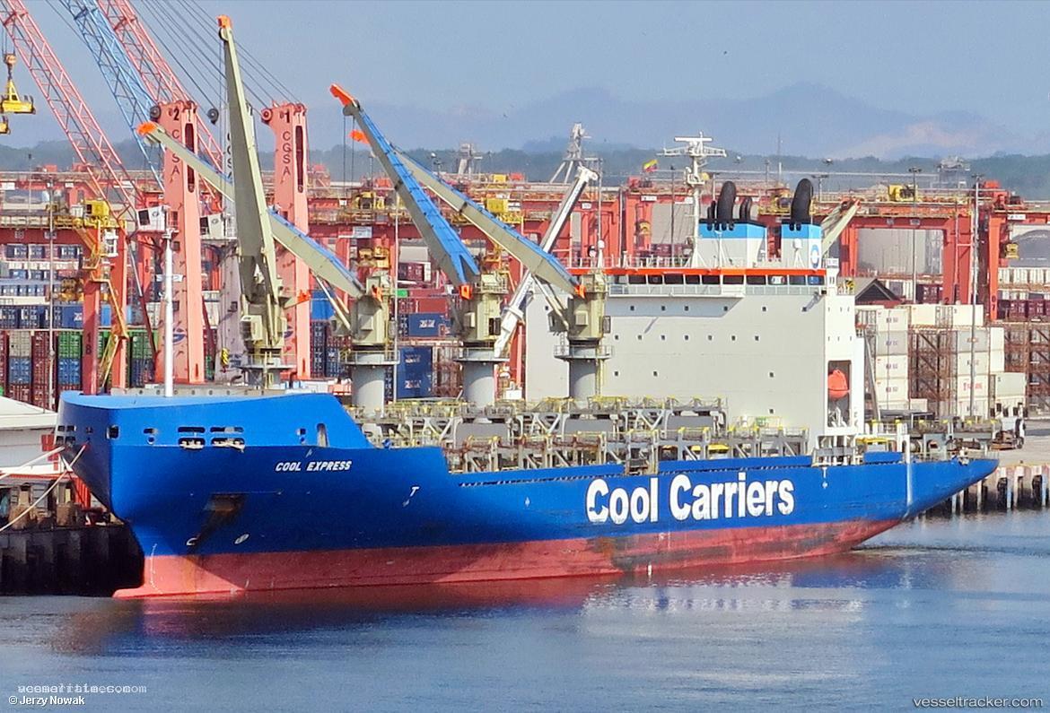 Cool-Express - Refrigerated Cargo Ship vessel registered in Panama