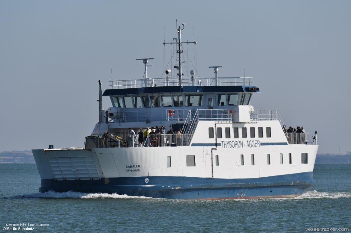 Kanalen - Passenger Ro Ro Cargo Ship vessel registered in Denmark