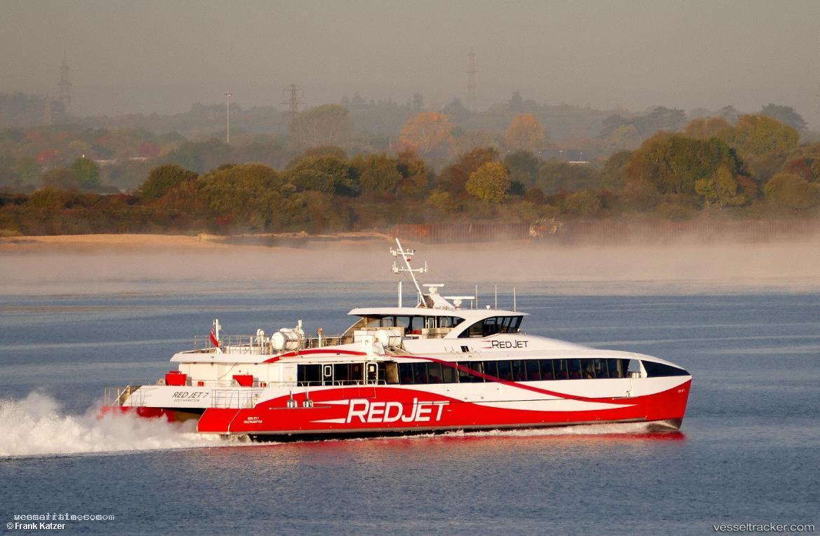 Red-Jet-7 - Passenger Ship vessel registered in United Kingdom