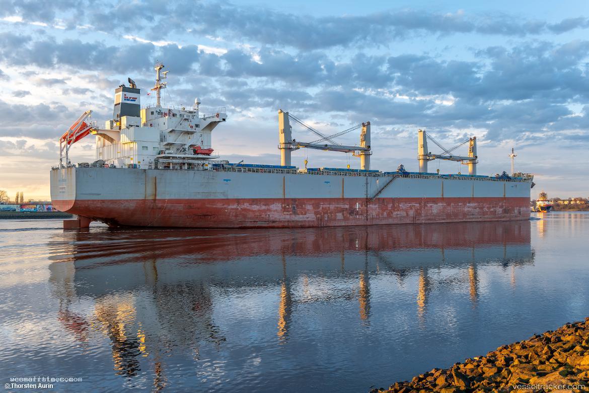 Ivs-Atsugi - Bulk Carrier vessel registered in Singapore