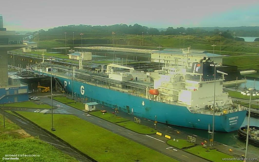 Roberto - Lpg Tanker vessel registered in Singapore