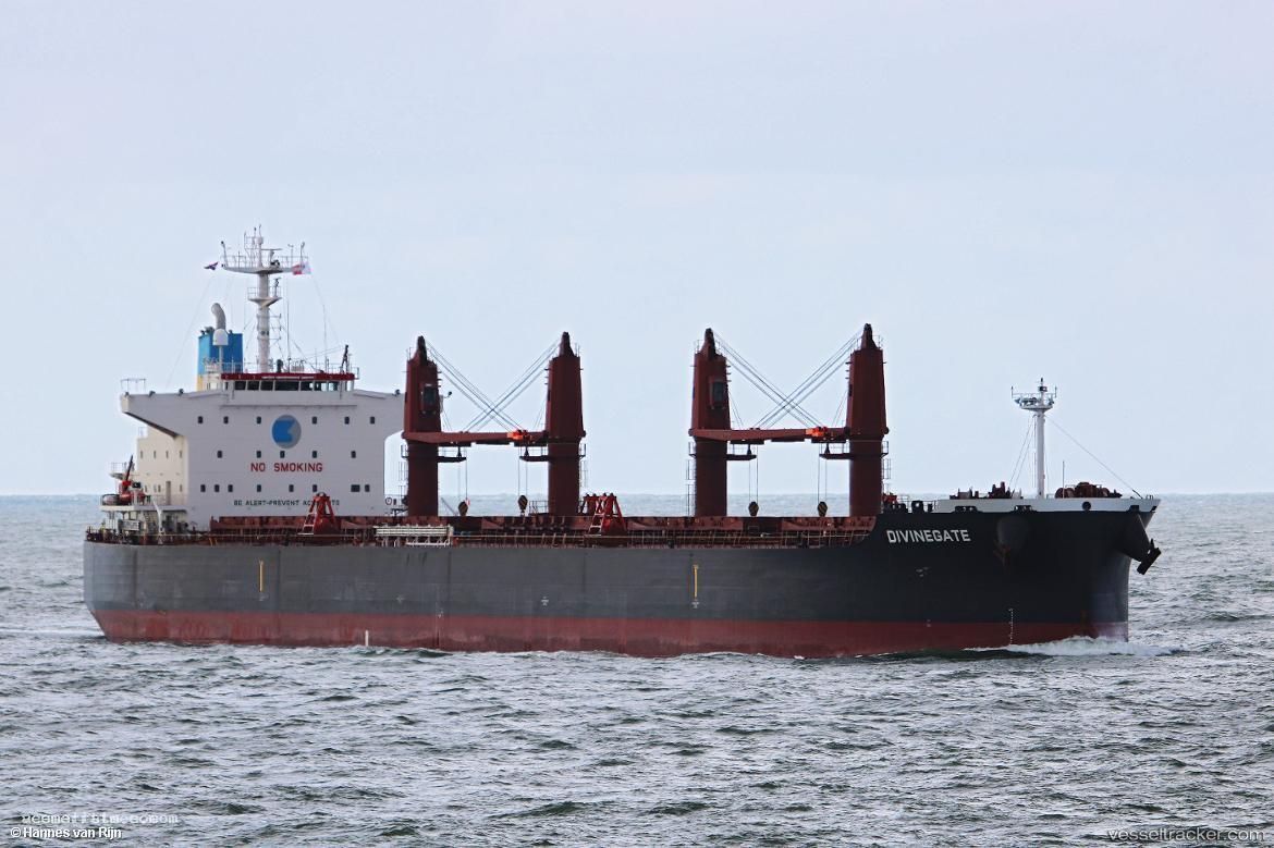 Simple-Honesty - Bulk Carrier vessel registered in Liberia