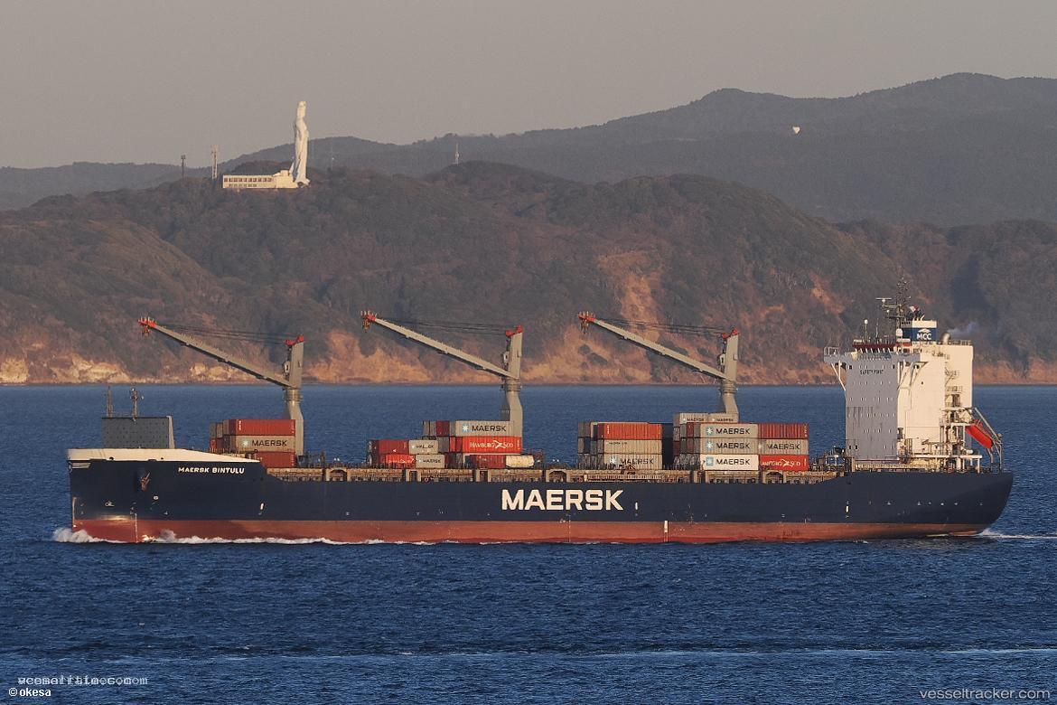 Maersk-Bintulu - Container Ship vessel registered in Singapore