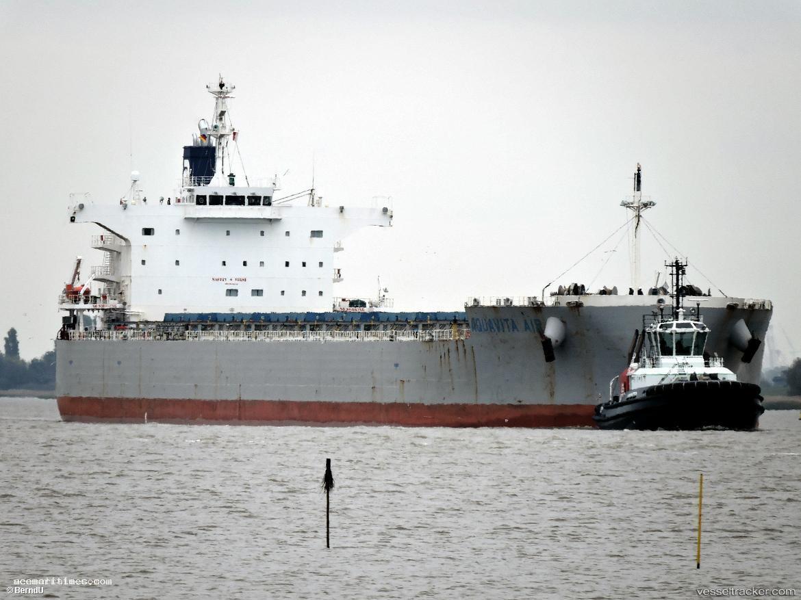 Aquavita-Air - Bulk Carrier vessel registered in Marshall Islands