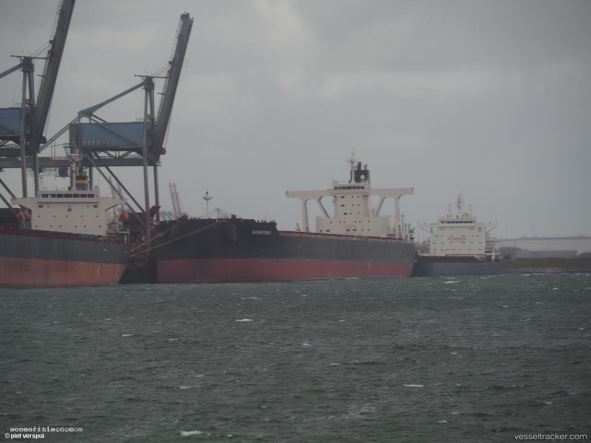 Nightsky - Bulk Carrier vessel registered in Bahamas