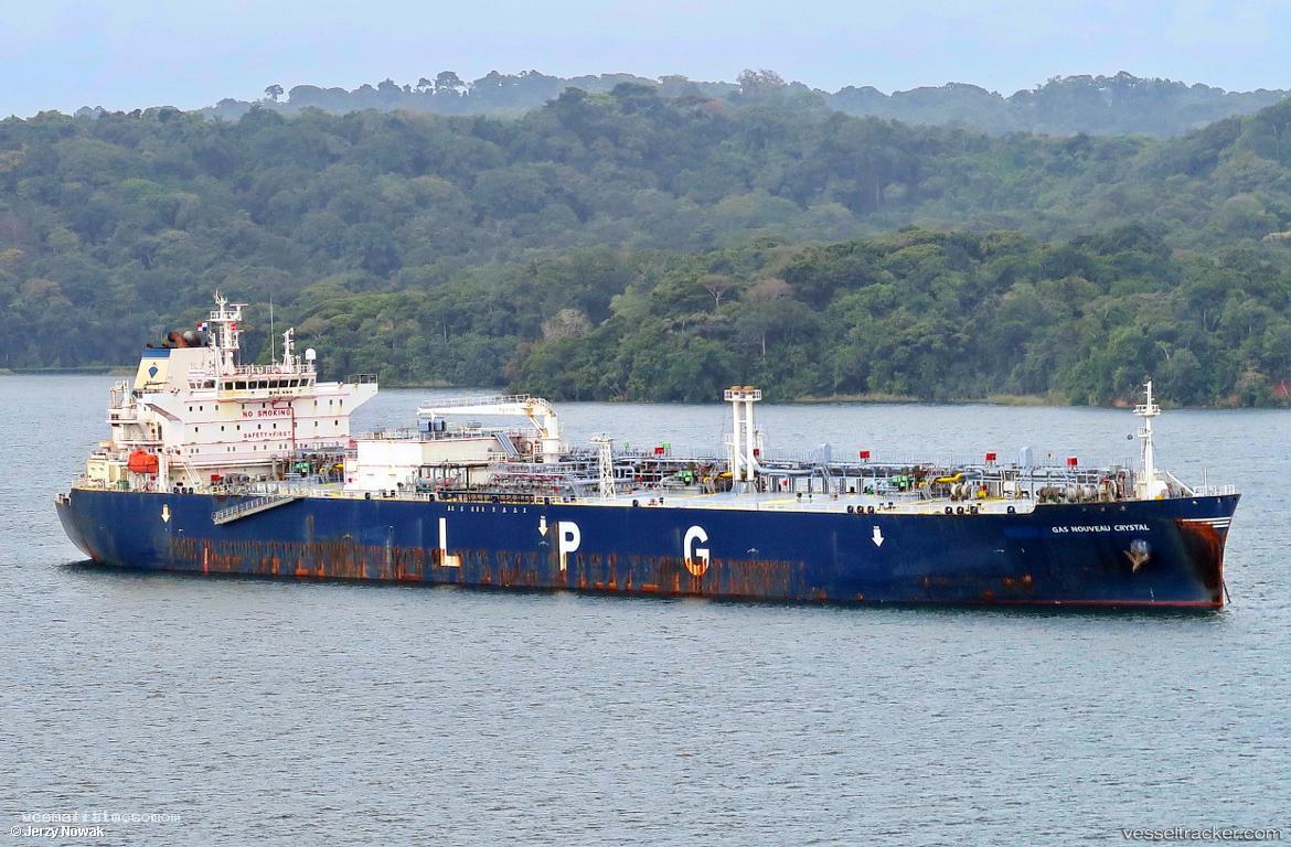 Gas-Nouveau-Crystal - Lpg Tanker vessel registered in Singapore