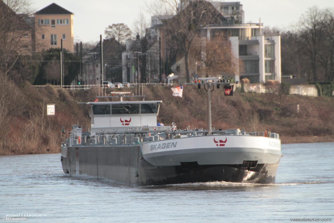 Isis - Other Tanker vessel registered in Netherlands