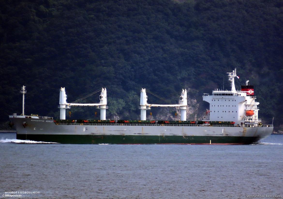 Wonderful-World - Bulk Carrier vessel registered in Marshall Islands