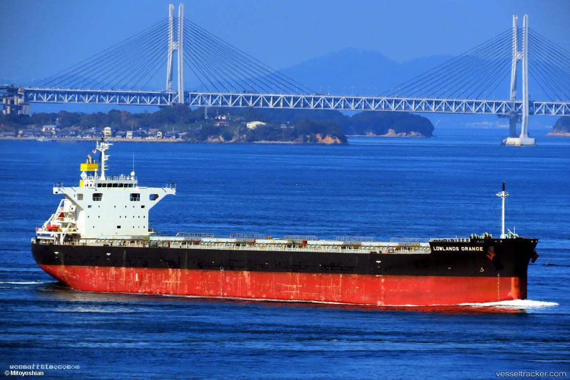 Lowlands-Orange - Bulk Carrier vessel registered in Singapore