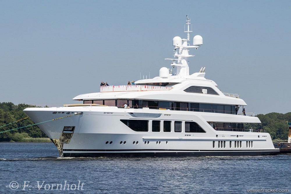 Amoa - Yacht