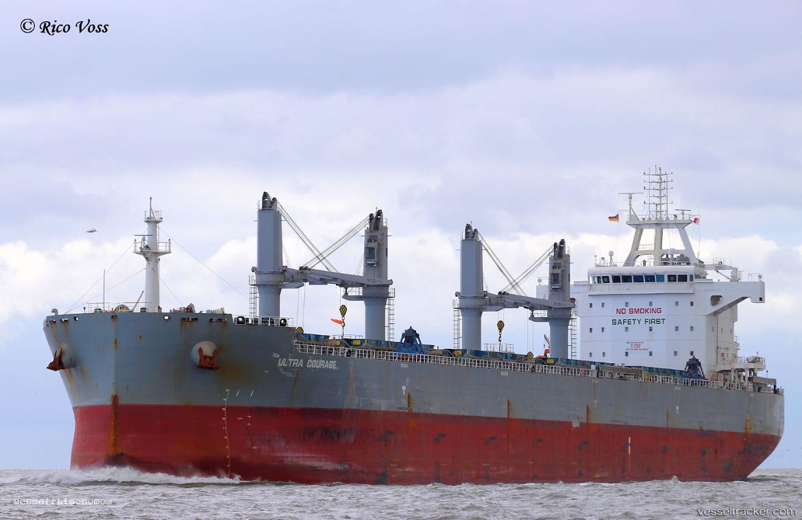 Ultra-Courage - Bulk Carrier vessel registered in Liberia