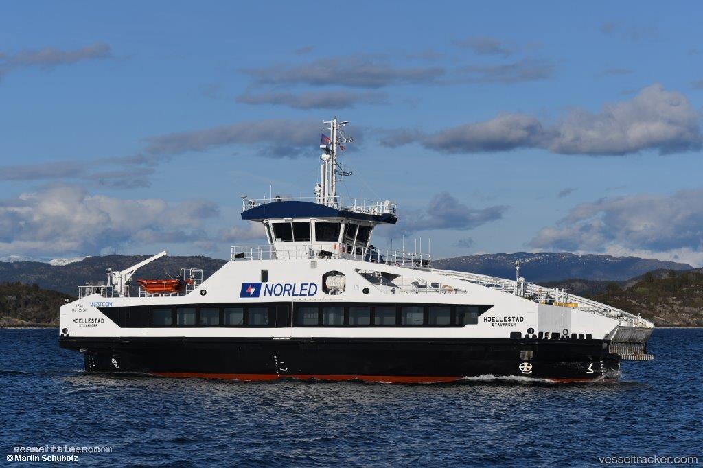 Hjellestad - Passenger Ro Ro Cargo Ship vessel registered in Norway
