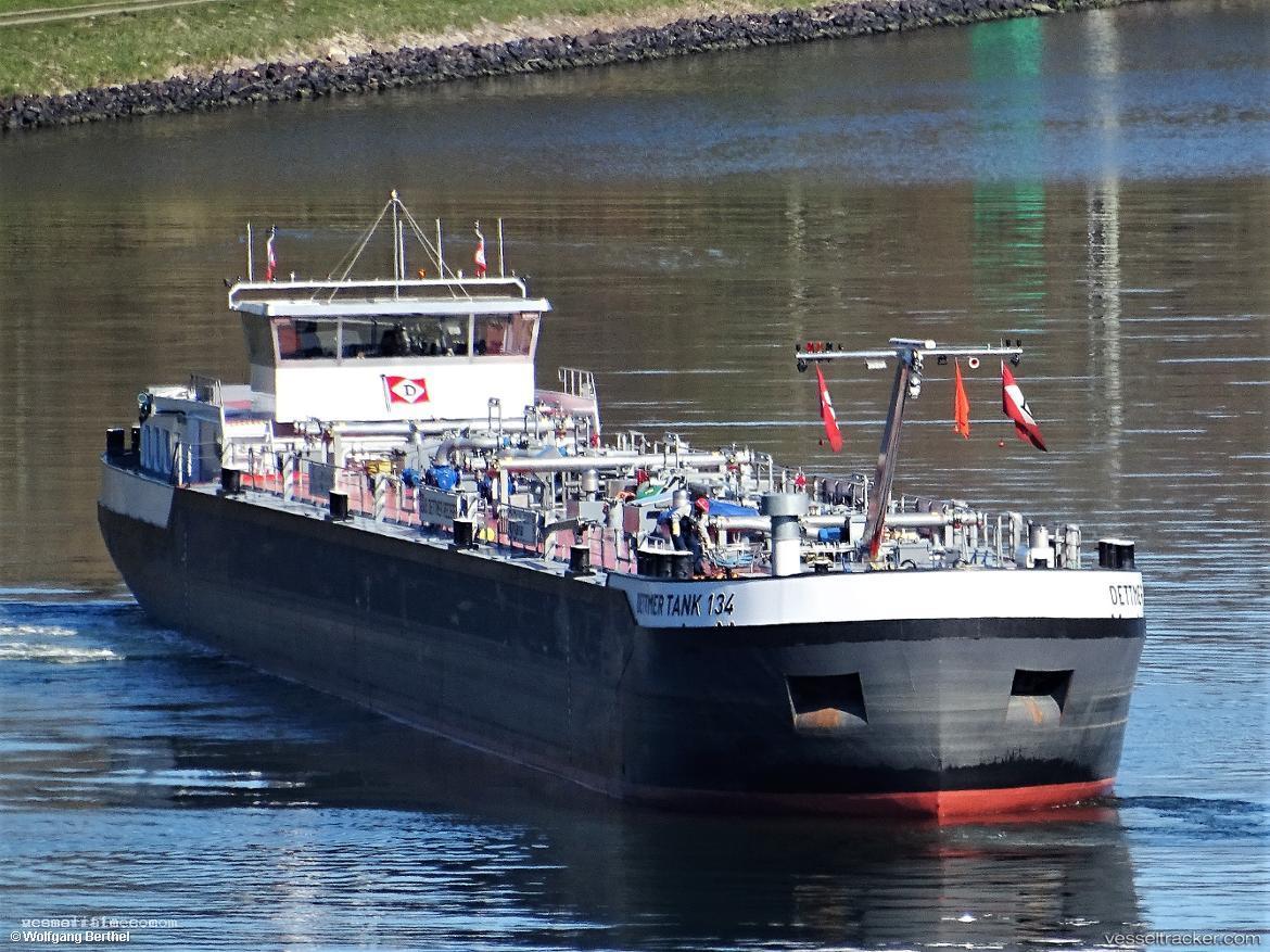 Dettmer-Tank-134 - Other Tanker vessel registered in Germany