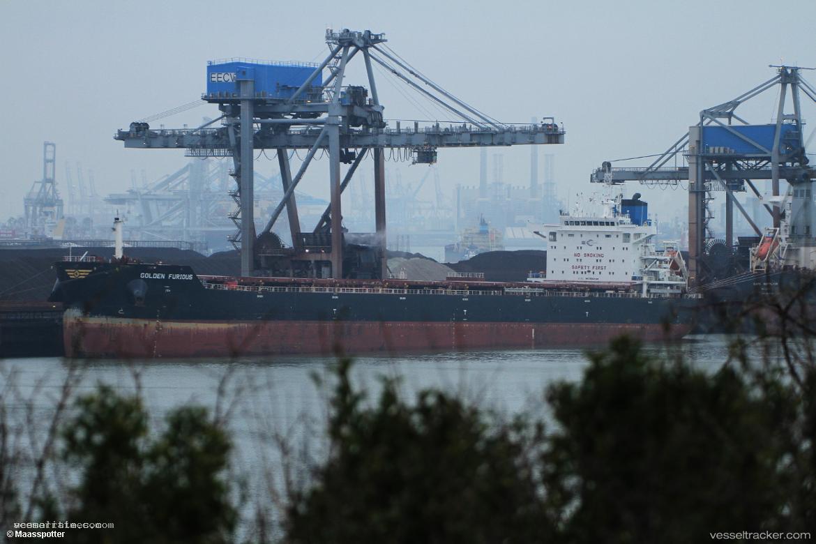 Golden-Furious - Bulk Carrier vessel registered in Marshall Islands