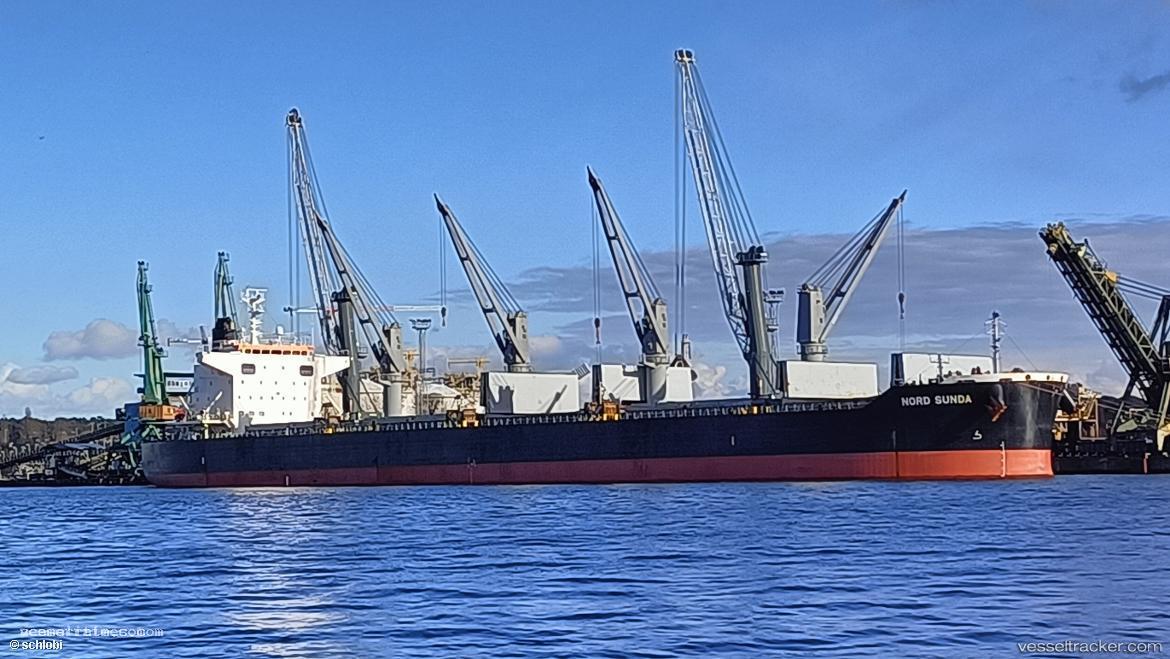 Nord-Sunda - Bulk Carrier vessel registered in Singapore