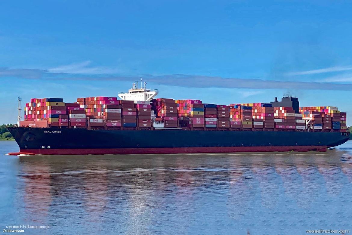 Zeal-Lumos - Container Ship vessel registered in United Kingdom