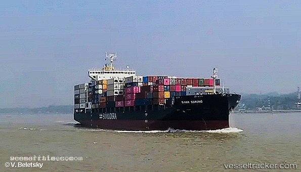 Sinar-Sorong - Container Ship vessel registered in Singapore