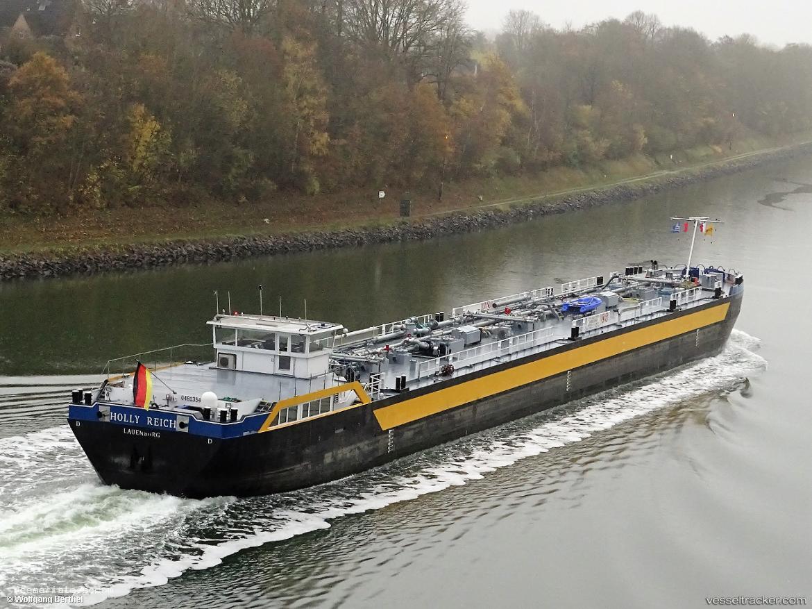Holly-Reich - Other Tanker vessel registered in Germany