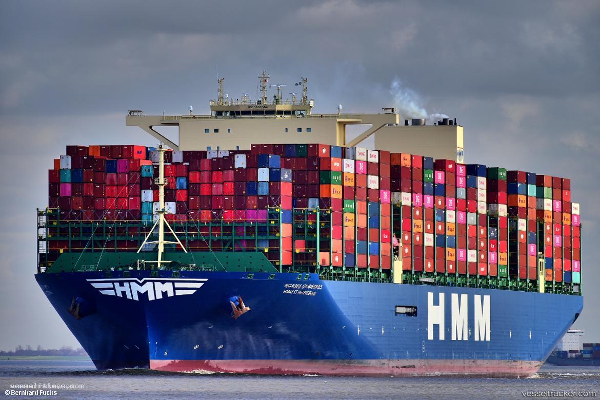 Hmm-St-Petersburg - Container Ship vessel registered in South Korea
