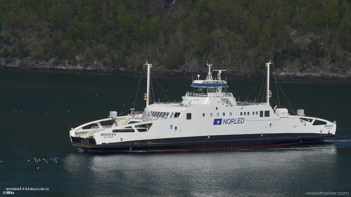 Dragsvik - Passenger Ro Ro Cargo Ship vessel registered in Norway