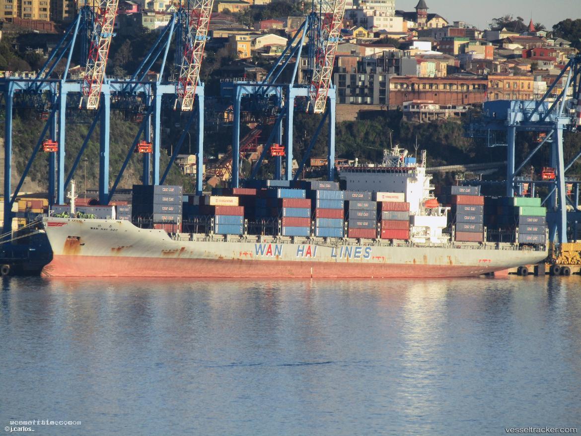 Wan-Hai-322 - Container Ship vessel registered in Singapore