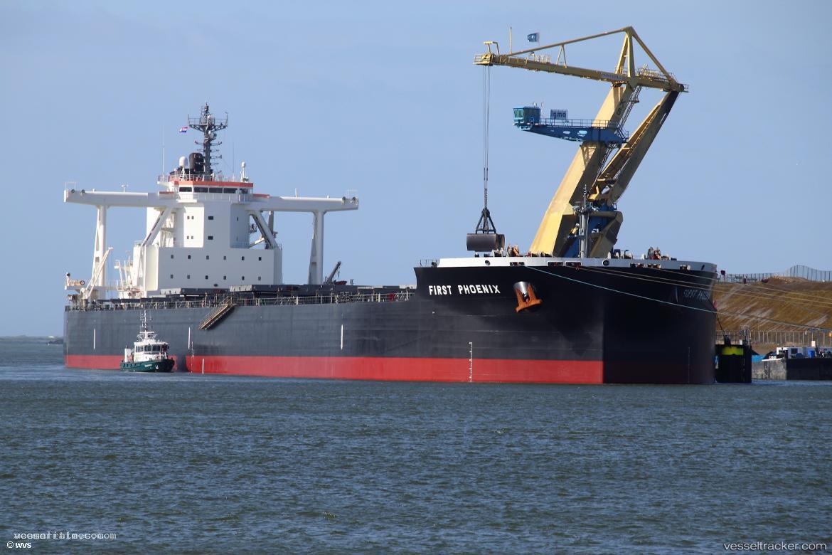 First-Phoenix - Bulk Carrier vessel registered in Panama