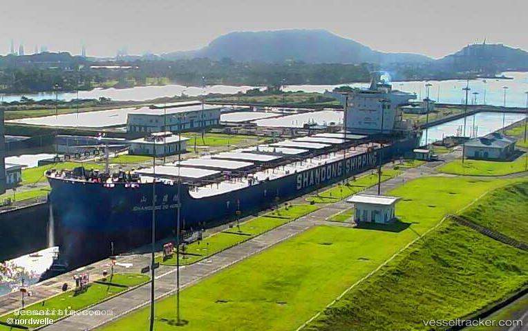 Shandong-De-Hong - Bulk Carrier vessel registered in Marshall Islands