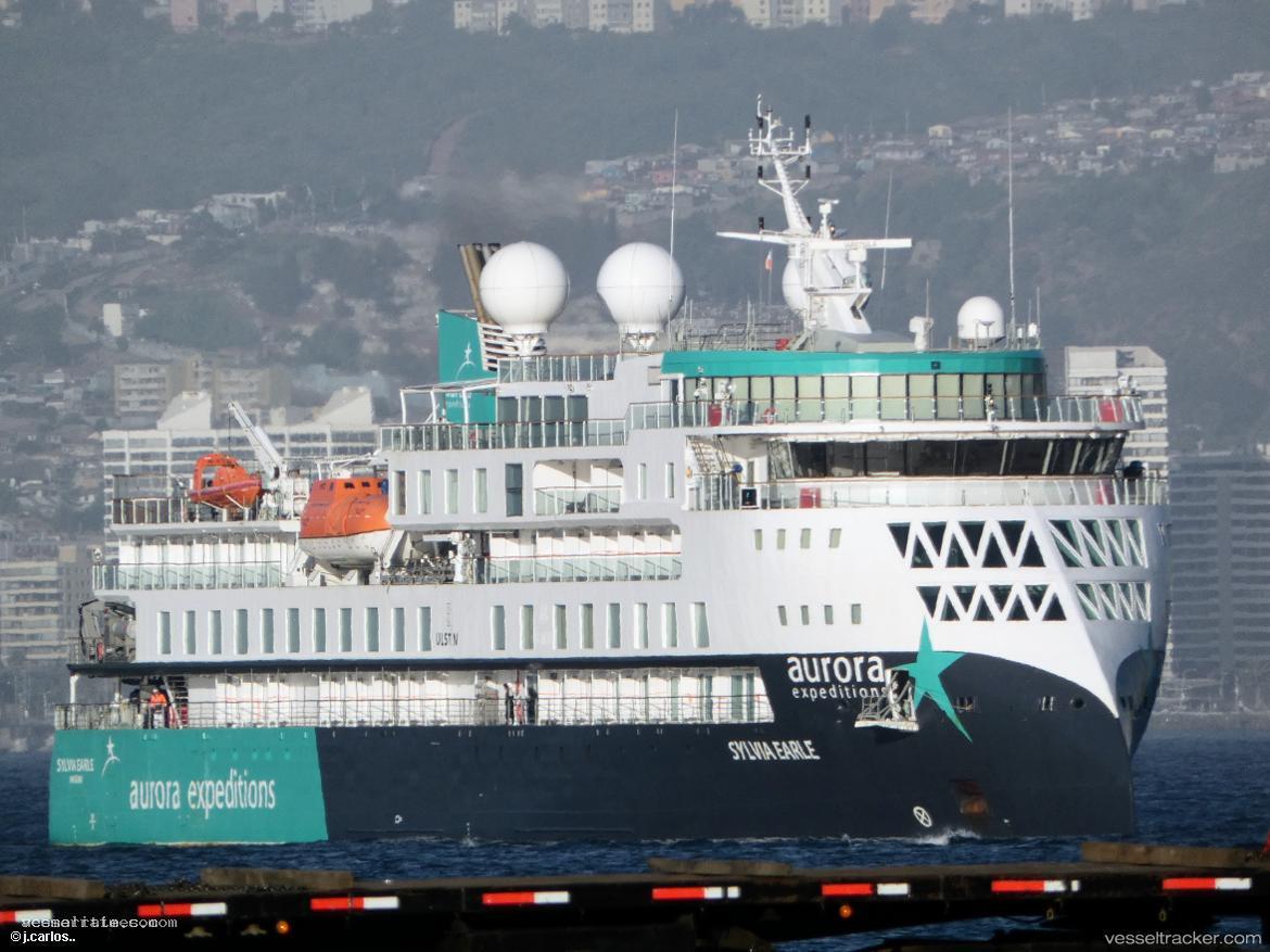 Sylvia-Earle - Cruise Ship vessel registered in Bahamas