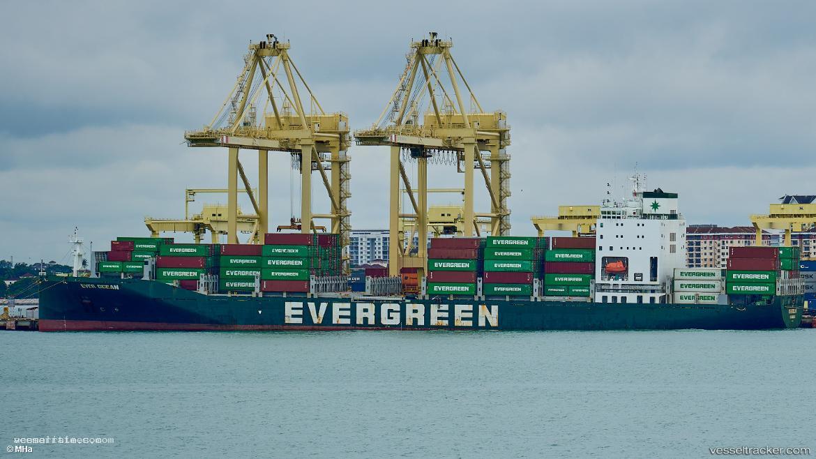 Ever-Ocean - Container Ship vessel registered in Hong Kong