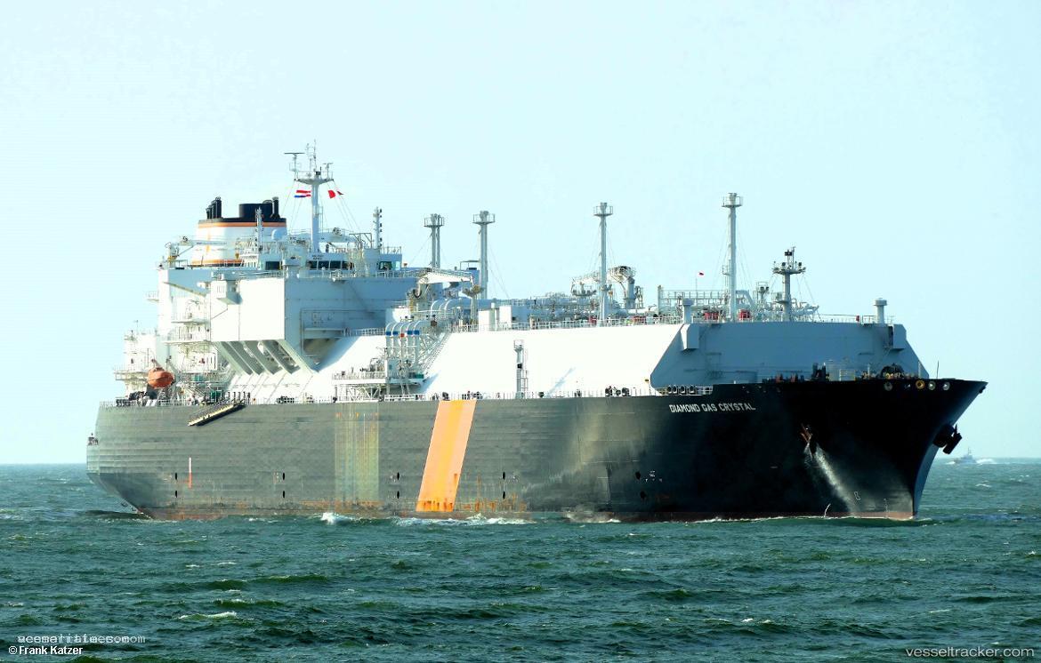 Diamond-Gas-Crystal - Lng Tanker vessel registered in Singapore