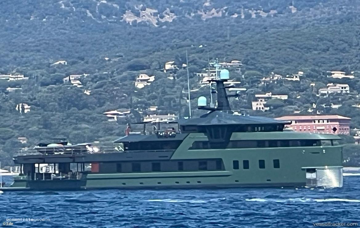 Pink-Shadow - Sailing Vessel vessel registered in United Kingdom