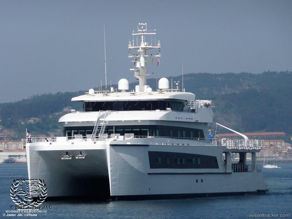 Wayfinder - Service Ship vessel registered in Cayman Islands