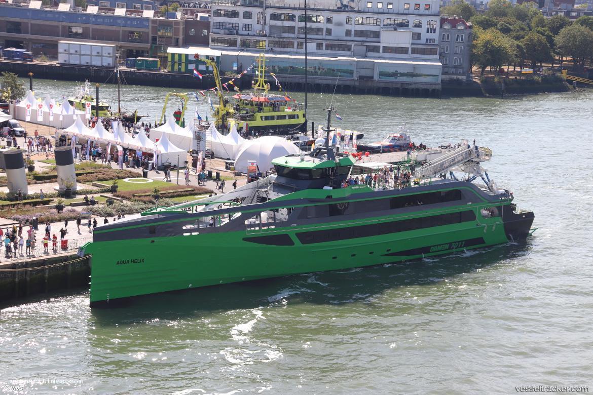 Aqua-Helix - Offshore Tug Supply Ship vessel registered in Brazil