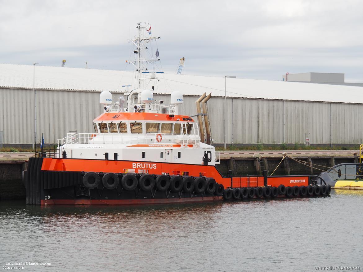 Brutus - Tug vessel registered in Netherlands