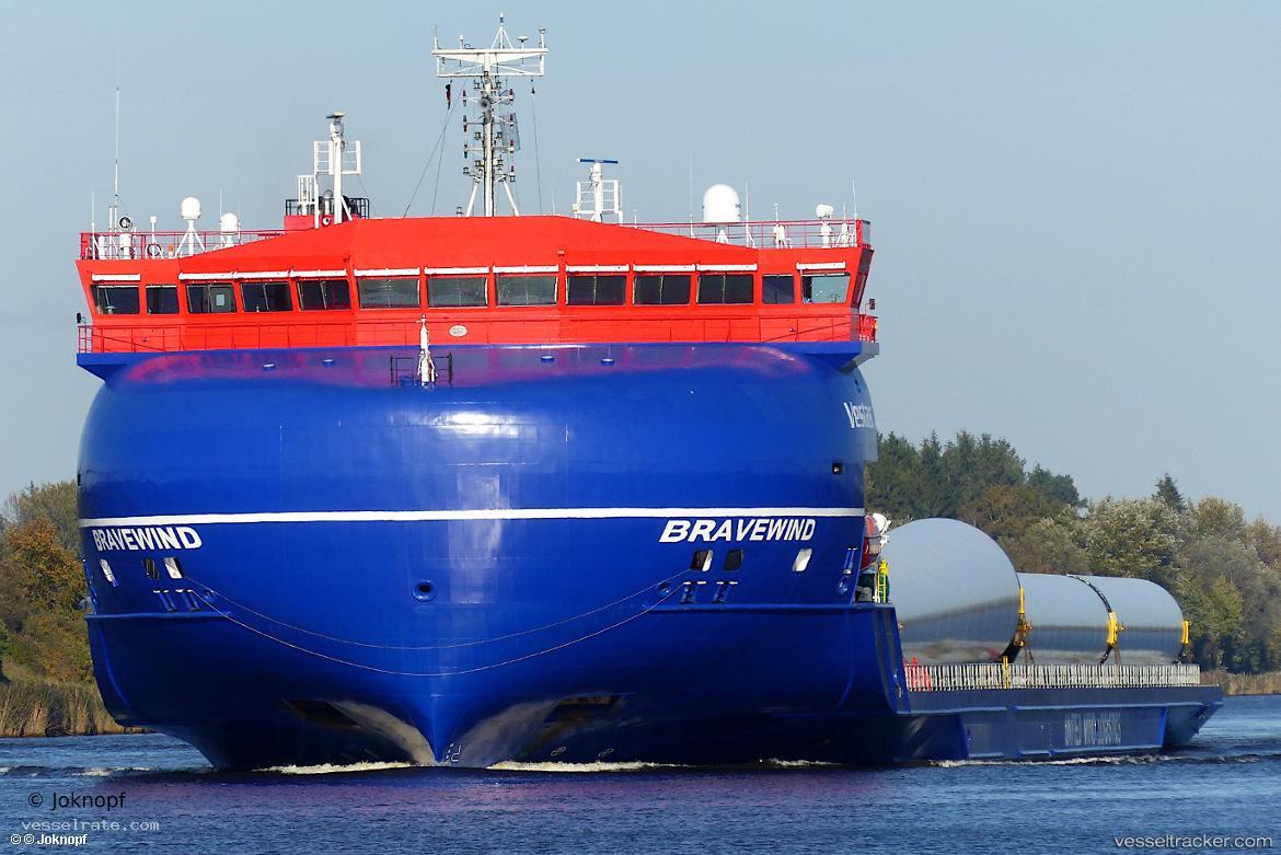 Bravewind - Heavy Load Carrier vessel registered in Portugal