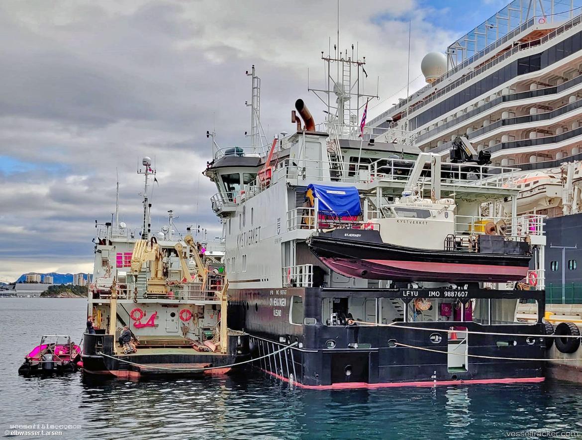 Ov-Hekkingen - Buoy Lighthouse Vessel vessel registered in Norway