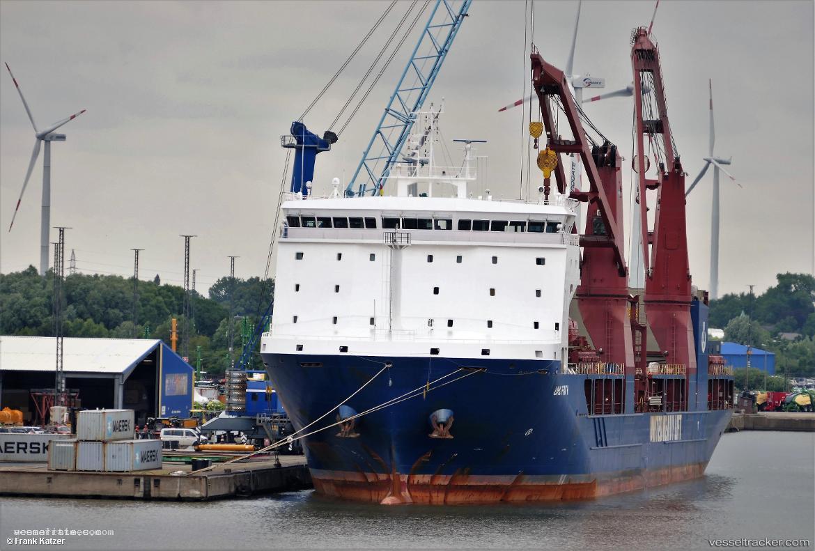 Uhl-Faith - Heavy Load Carrier vessel registered in Portugal