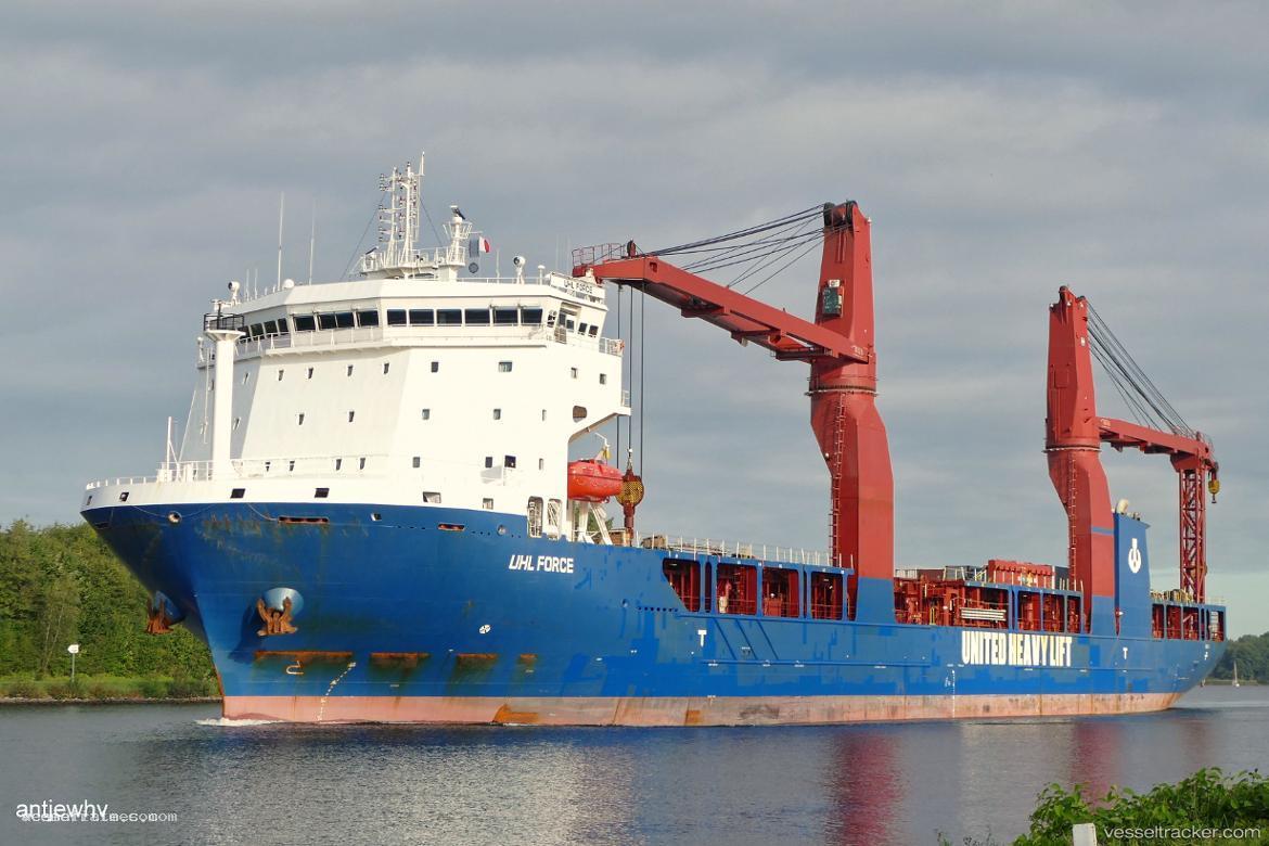 Uhl-Force - Heavy Load Carrier vessel registered in Portugal