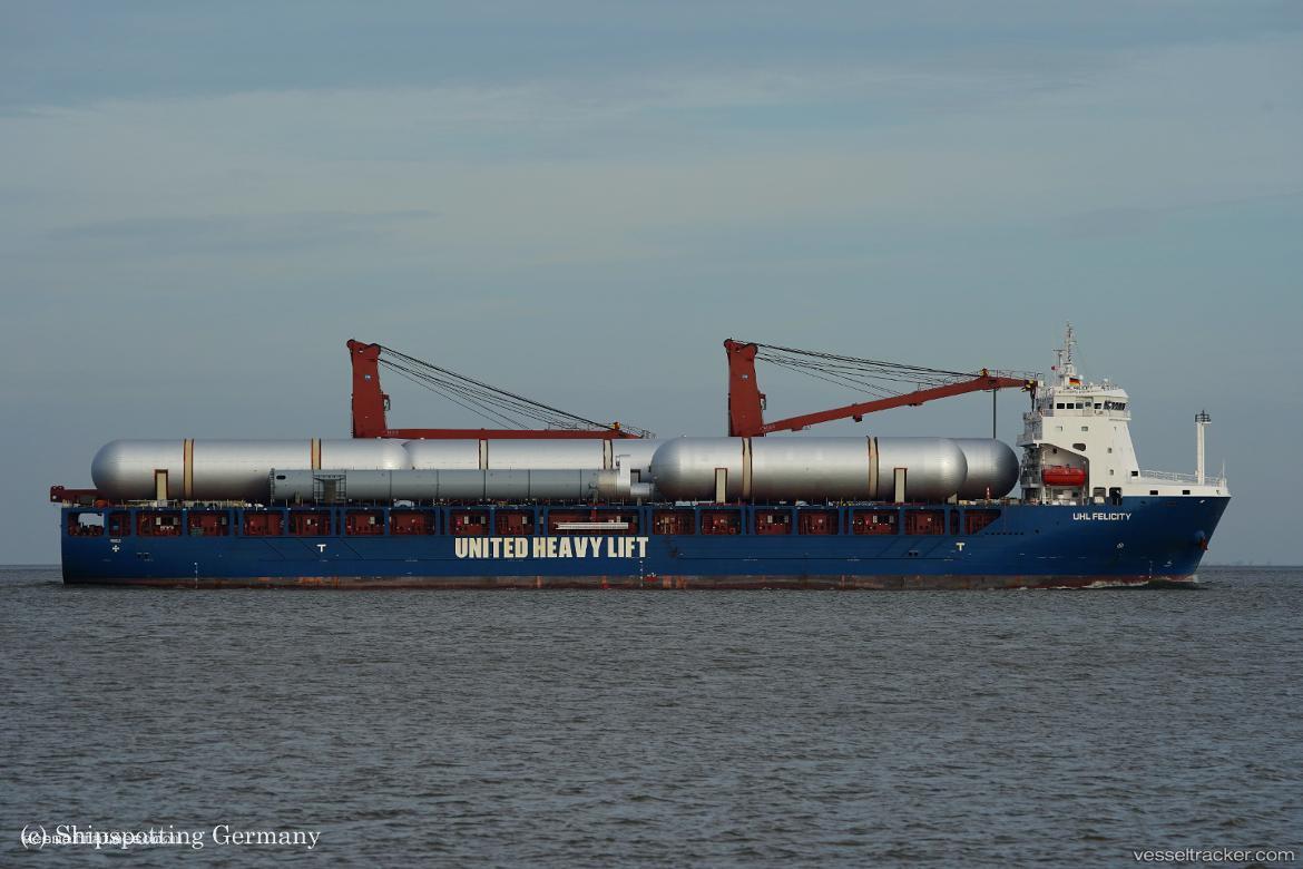 Uhl-Felicity - Heavy Load Carrier vessel registered in Portugal