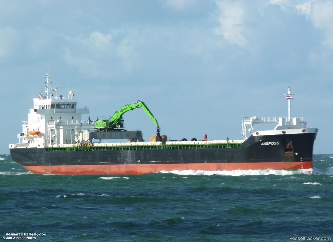 Aasfoss - Aggregates Carrier vessel registered in Cyprus