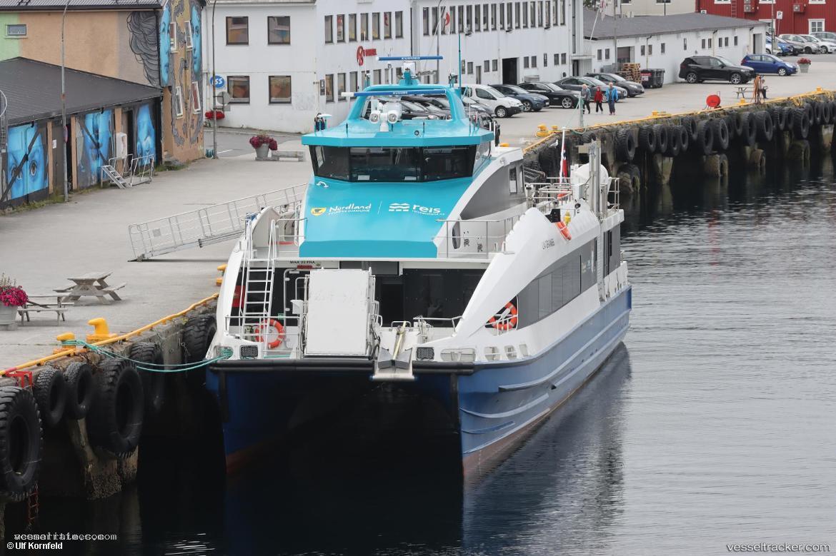 Liv-Grannes - Passenger Ship vessel registered in Norway