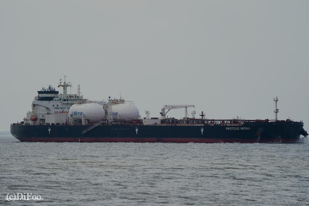 Proteus-Iwona - Crude Oil Tanker vessel registered in Singapore
