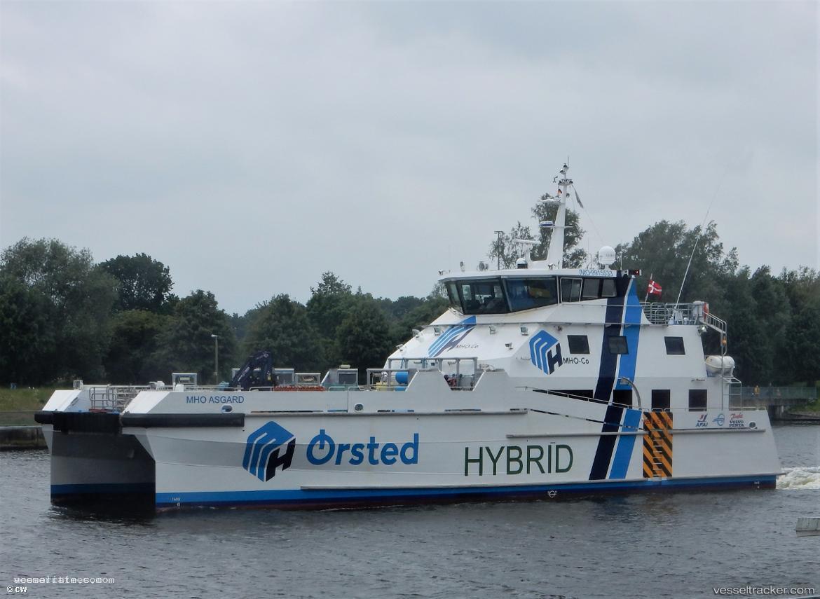 Mho-Asgard - Crewboat vessel registered in Denmark
