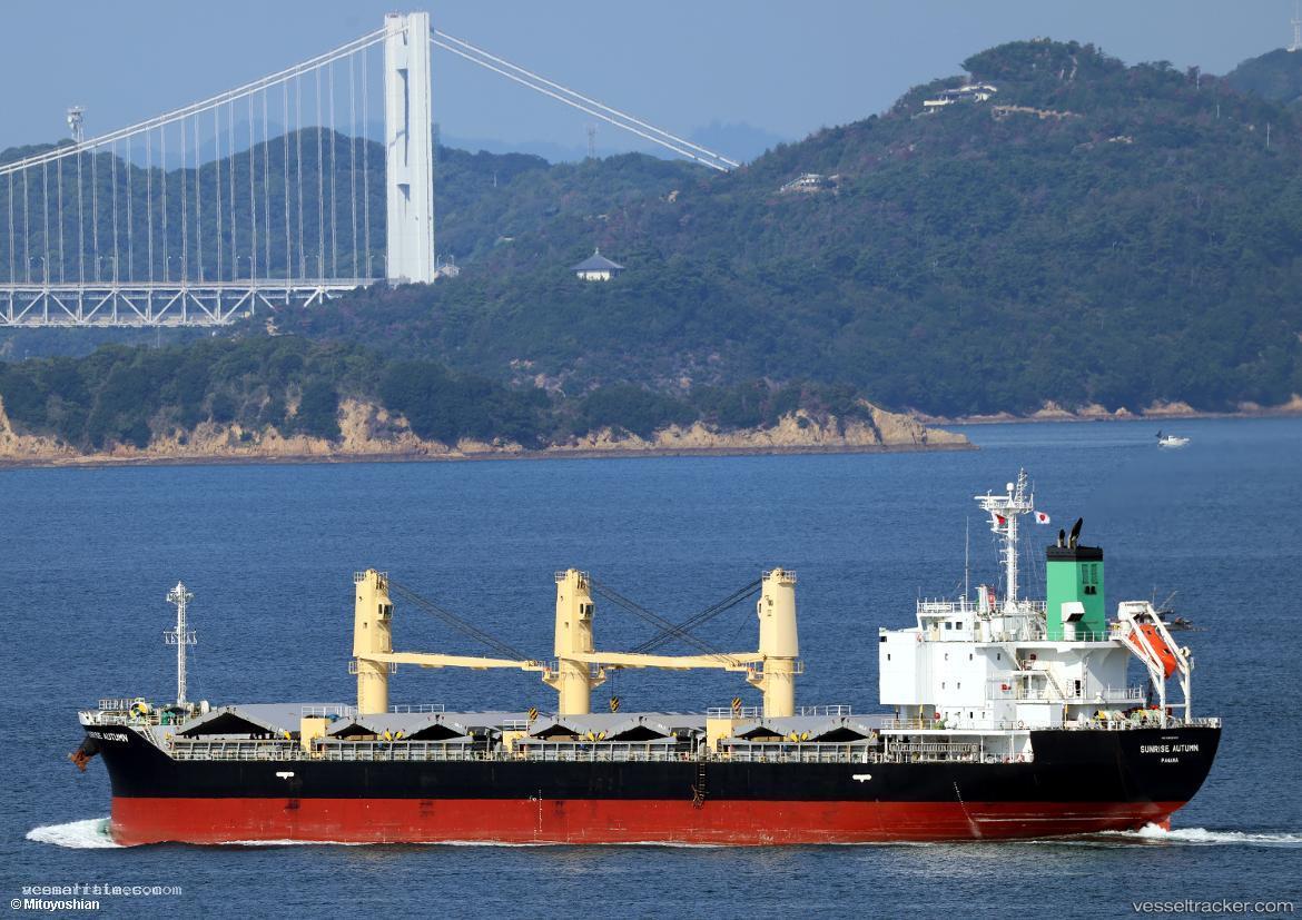 Sunrise-Autumn - Bulk Carrier vessel registered in Panama