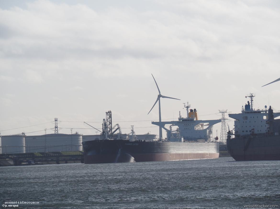 Yiannis-Latsis - Crude Oil Tanker vessel registered in Greece