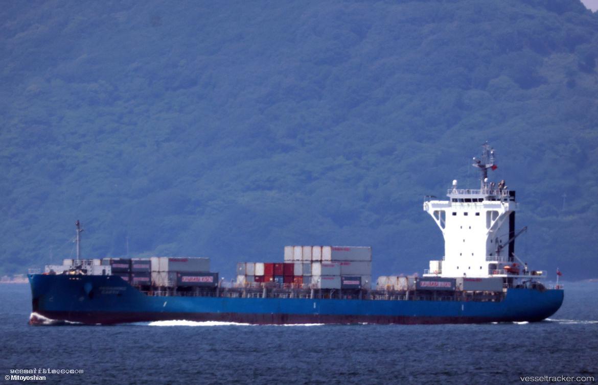 Regaining-Earth - Container Ship vessel registered in Liberia