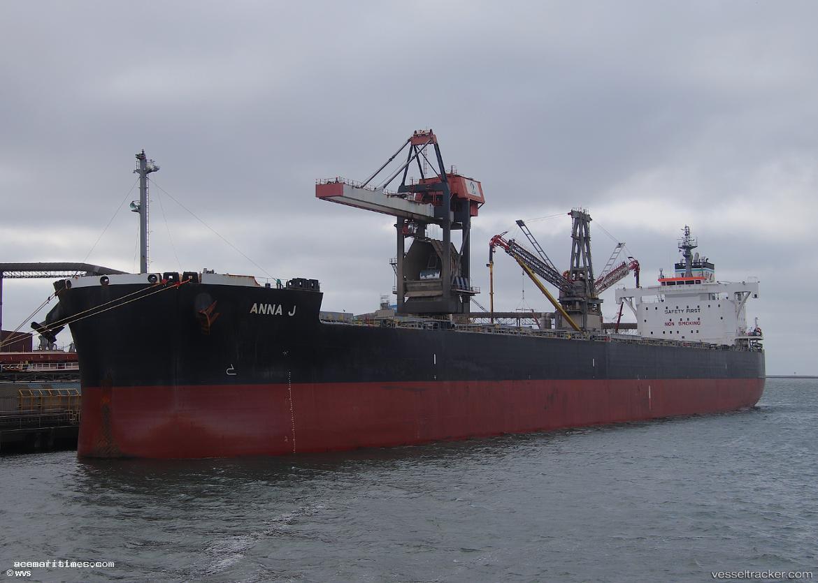 Anna-J - Bulk Carrier vessel registered in Singapore