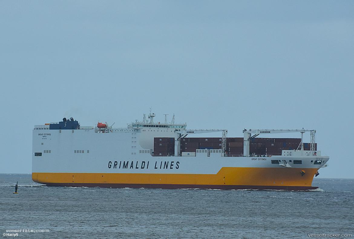 Great-Cotonou - Container Ship vessel registered in Italy