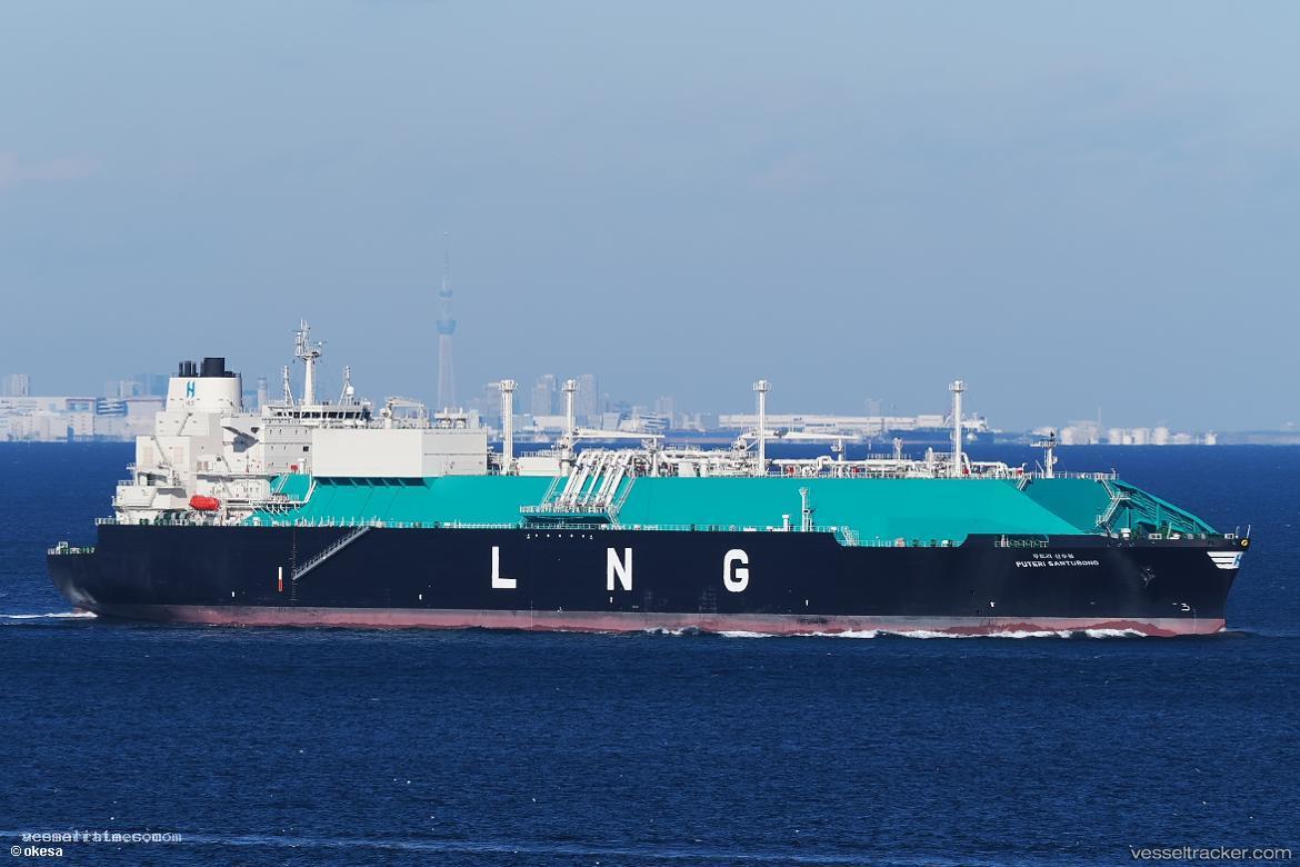 Puteri-Santubong - Lng Tanker vessel registered in Marshall Islands